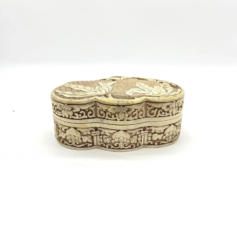 Vintage 1982 Ivory Dynasty Faux Cinnabar Carved Trinket Jewelry Box‎